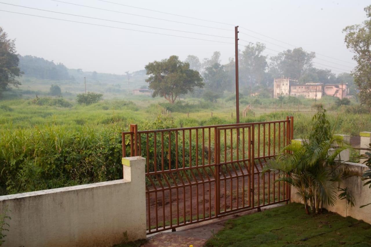 Karjat Mountain Villa Екстериор снимка
